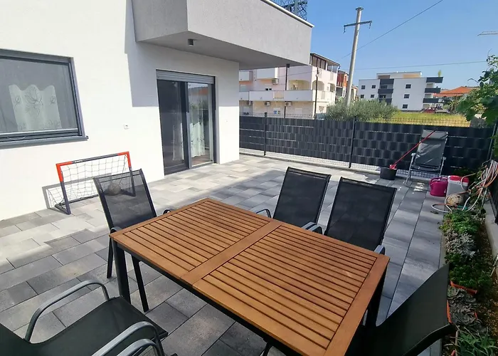 Apartments Happiness