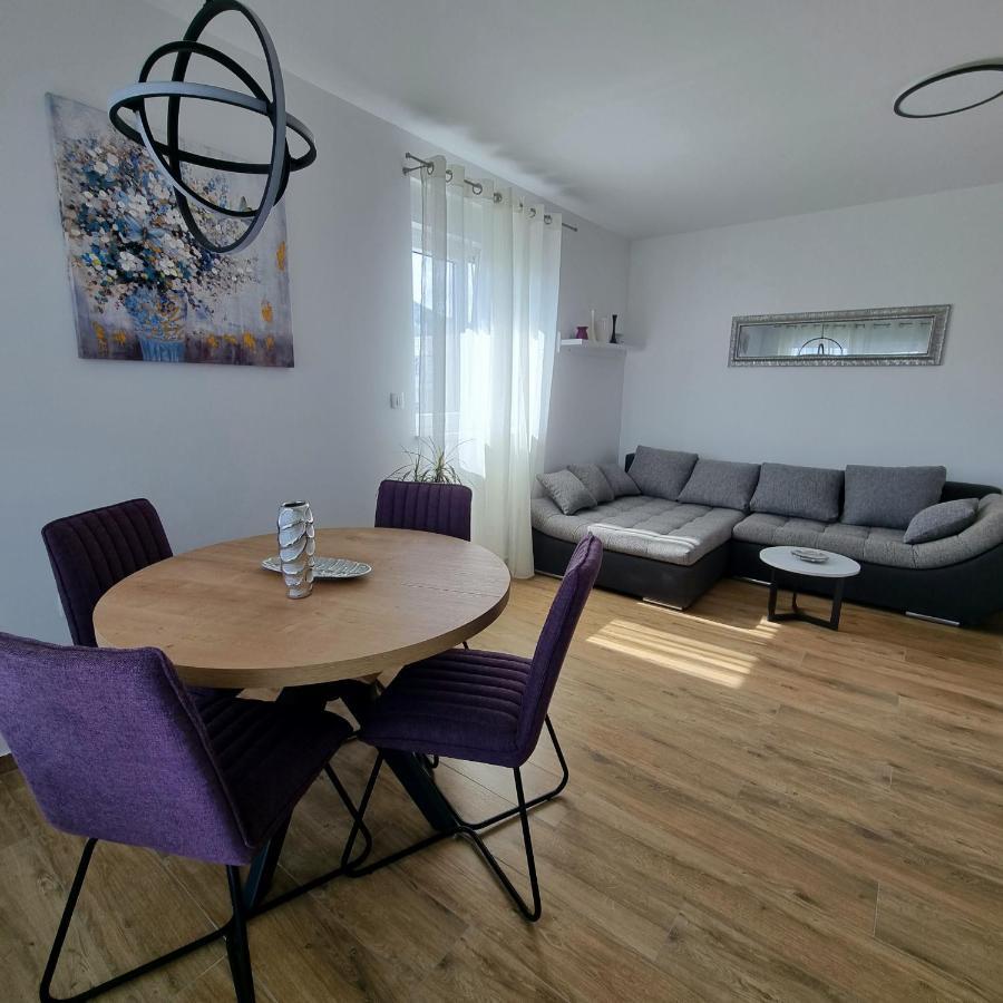 Happiness Apartment *